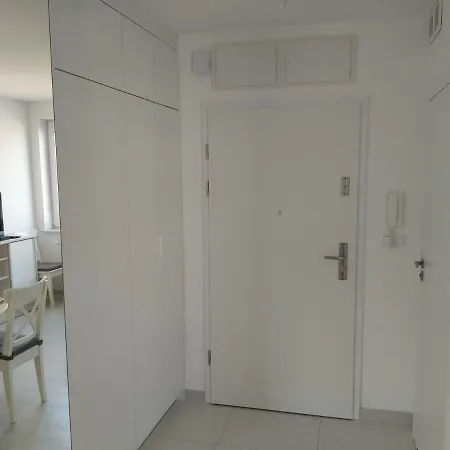 דירה Apartamentyprzymorzu Blizej Morza Z 3 Sypialniami קולובז'ג